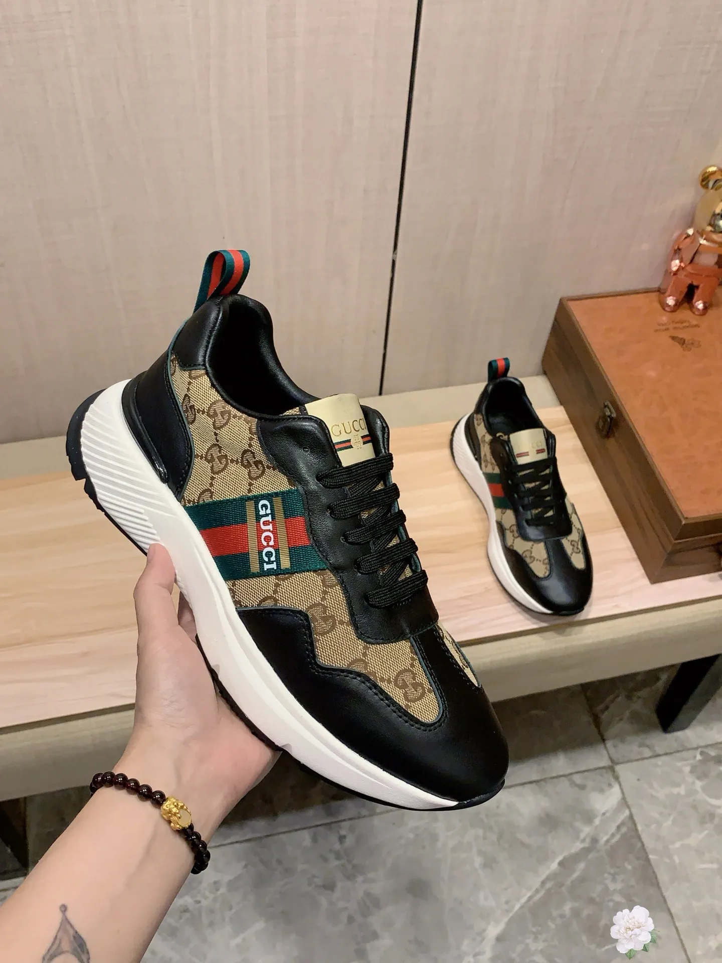 Men's men's shoes💰460💰💰🎩🎩[Lightning][Lightning] "Gucci*" The latest • popular casual shoes, top brand [seduce] luxury ~ purchasing agency, top ~ quality. [Strong] The upper is made of imported breathable cowhide with woven material ➕ breathable sheepskin feet (•) and fine workmanship. The original stylish and stylish soft rubber wear-resistant and non-slip outsole is light and comfortable on the feet. The real thing looks better when photographed. 010: Size: 38-44, 4️⃣ colors selected